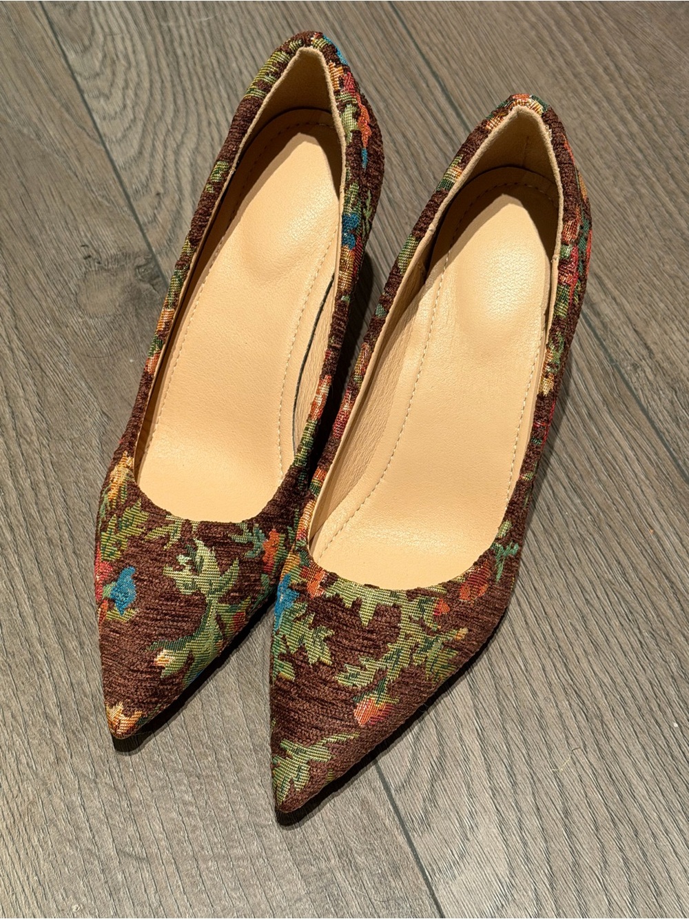 Pointed Toe Floral-Pattern Women’s Heels in Brown Floral